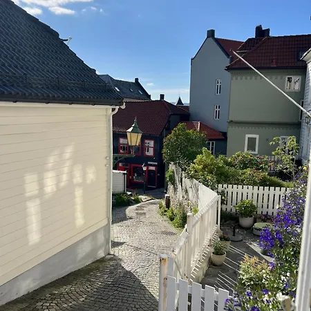 Bergenshus Rett Ved Bryggen I Appartement