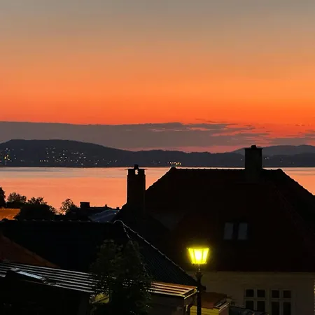 Bergenshus Rett Ved Bryggen I