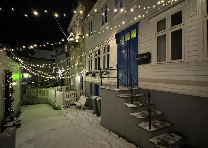 Bergenshus Rett Ved Bryggen I Μπέργκεν