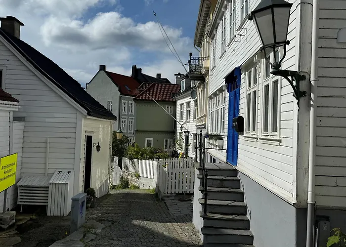 Bergenshus Rett Ved Bryggen I *