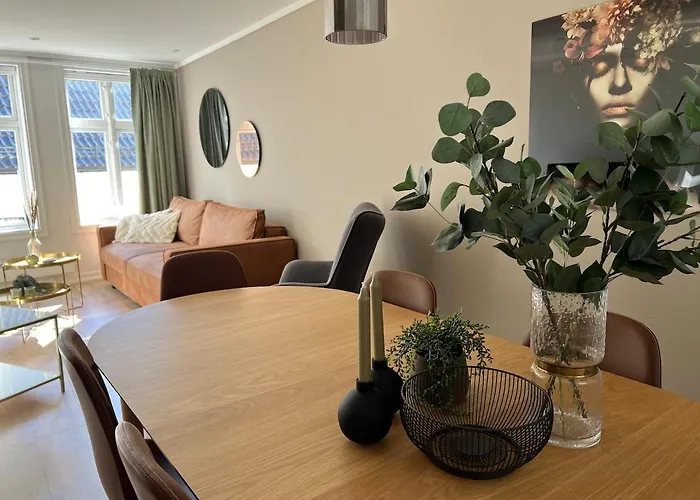 Bergenshus Rett Ved Bryggen I Apartment