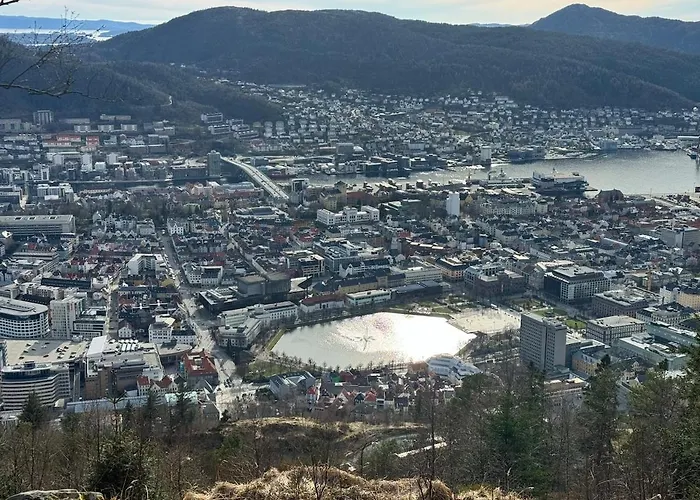 Bergenshus Rett Ved Bryggen I Appartamento