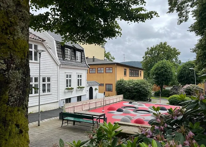 Bergenshus Rett Ved Bryggen I *