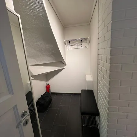 Bergenshus Rett Ved Bryggen I *